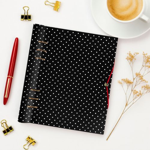 Fekete-Fehér Pöttyös Határidőnapló 2026